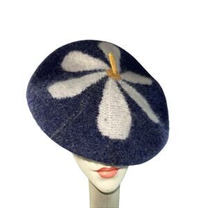 Urban Outfitters Women's Navy Beret Hat with white Flower Design Wool